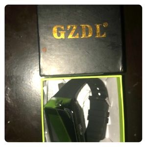 Im selling a Bluetooth smartwatch 📲